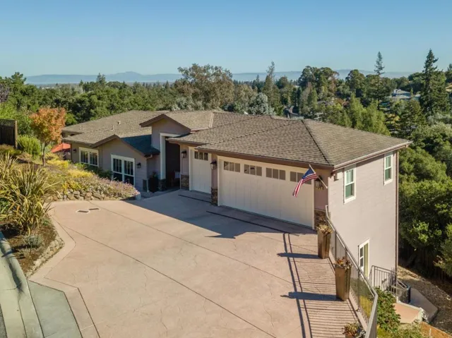 35 Palomar Oaks Lane, Redwood City, California 94062