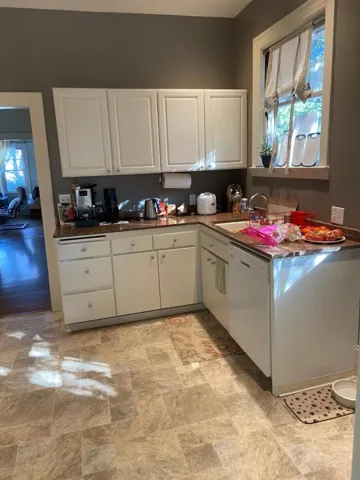 1341 W Drake Avenue, Burlingame, California 94010