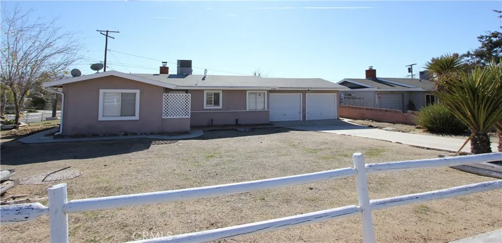 23889 Tocaloma Road, Apple Valley, California 92307