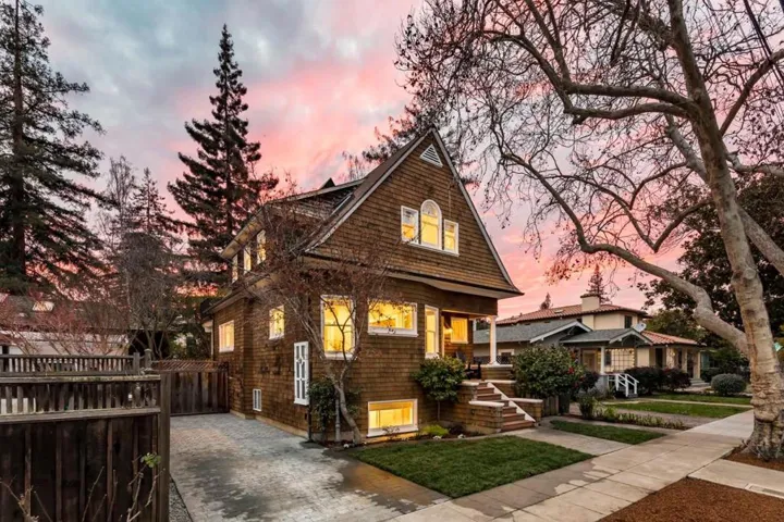 250 Cowper Street, Palo Alto, California 94301