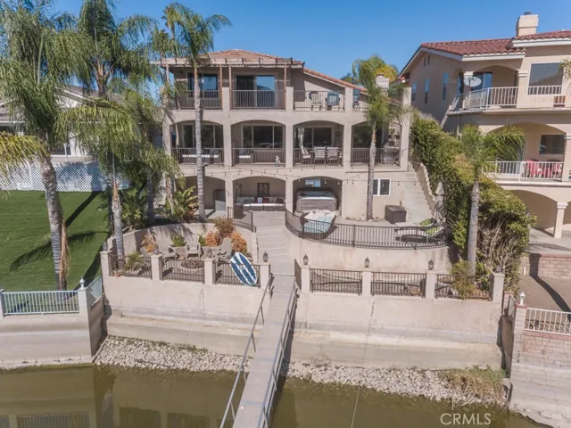30316 Skippers Way Drive, Canyon Lake, California 92587
