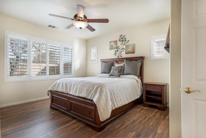 49890pacinostreet-lr-25
