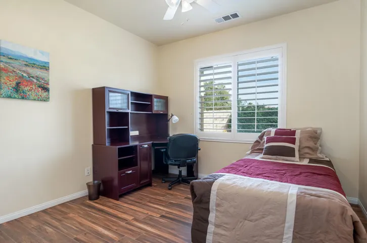 49890pacinostreet-lr-23