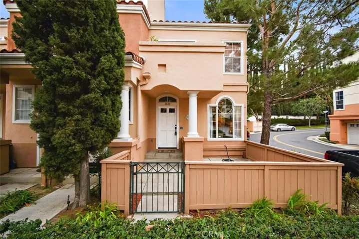 1039 S Stresa Way, Anaheim Hills, California 92808