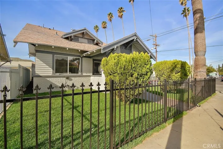 3901 Walton Avenue, Los Angeles, California 90037