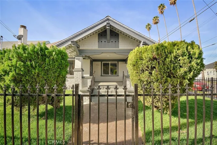 3901 Walton Avenue, Los Angeles, California 90037