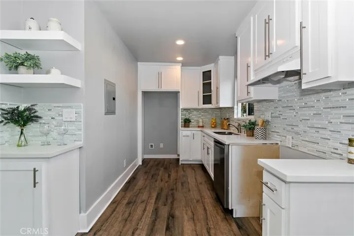 3901 Walton Avenue, Los Angeles, California 90037