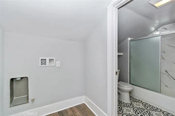 3901 Walton Avenue, Los Angeles, California 90037