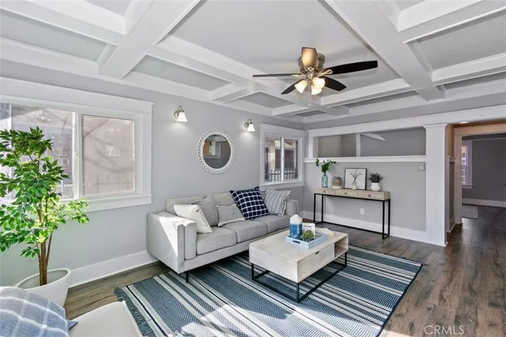 3901 Walton Avenue, Los Angeles, California 90037