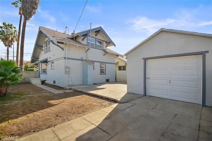3901 Walton Avenue, Los Angeles, California 90037