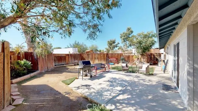 18033 Catalpa Street, Hesperia, California 92345