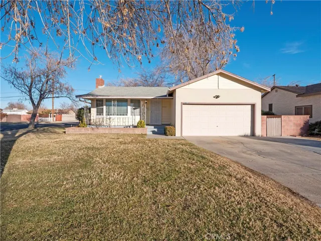 44552 Loneoak Avenue, Lancaster, California 93534