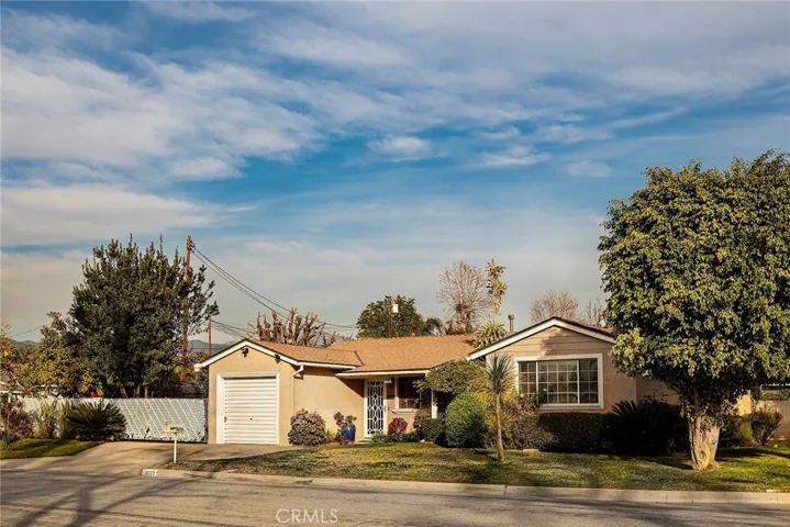 6032 N Oakbank Drive, Azusa, California 91702