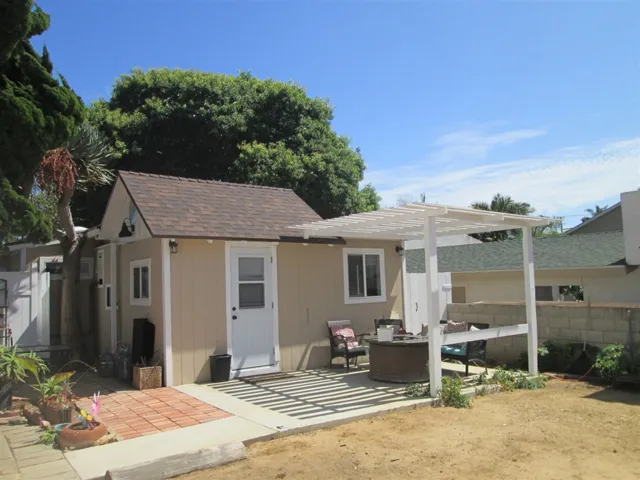 295 Juniper Ave C, Carlsbad, California 92008