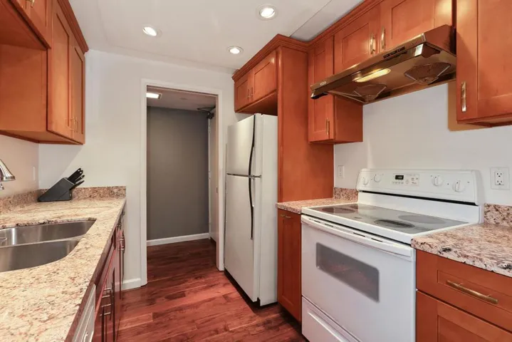 1210 Bellevue Avenue 202, Burlingame, California 94010
