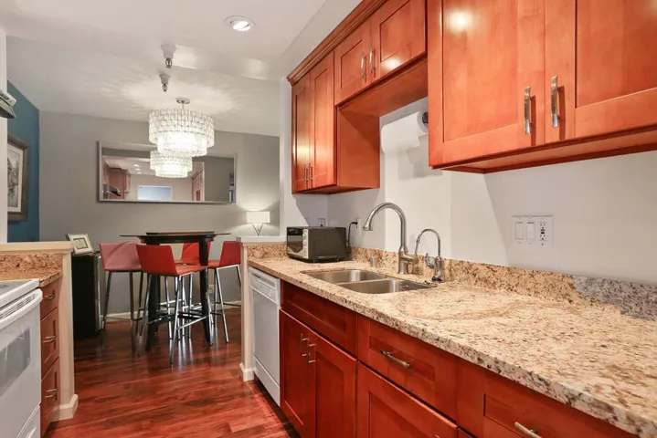 1210 Bellevue Avenue 202, Burlingame, California 94010