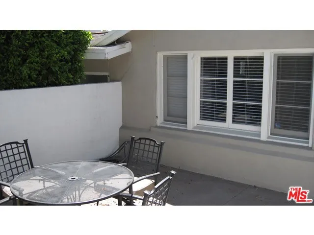 Unit B Courtyard