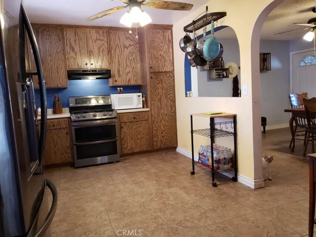 8249 Langdon Avenue, Hesperia, California 92345