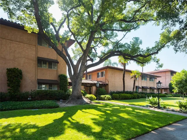 1200 S Orange Grove Boulevard 10, Pasadena, California 91105