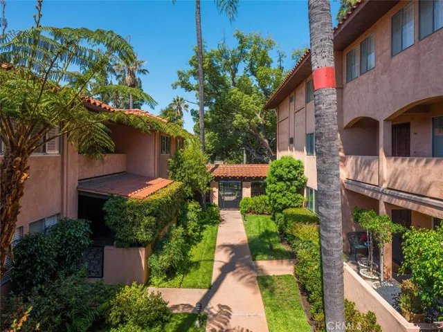 1200 S Orange Grove Boulevard 10, Pasadena, California 91105