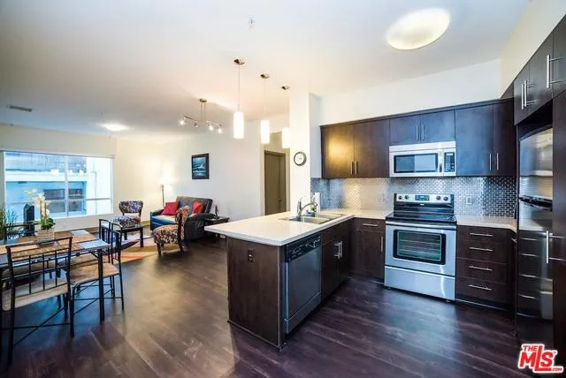 1120 W 6th Street 1712, Los Angeles, California 90017