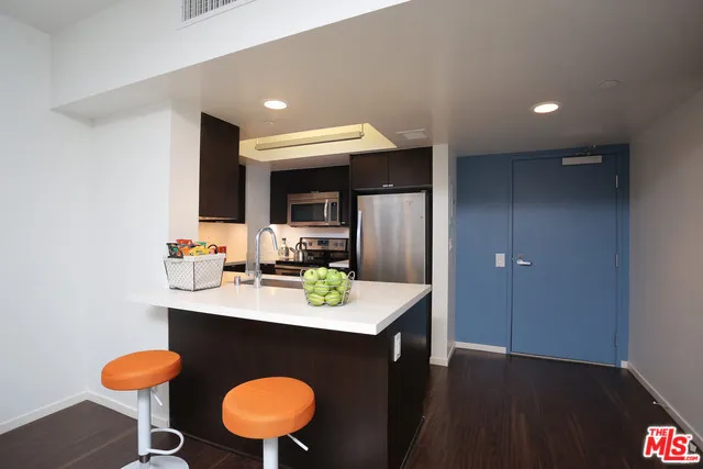 1120 W 6th Street 1712, Los Angeles, California 90017