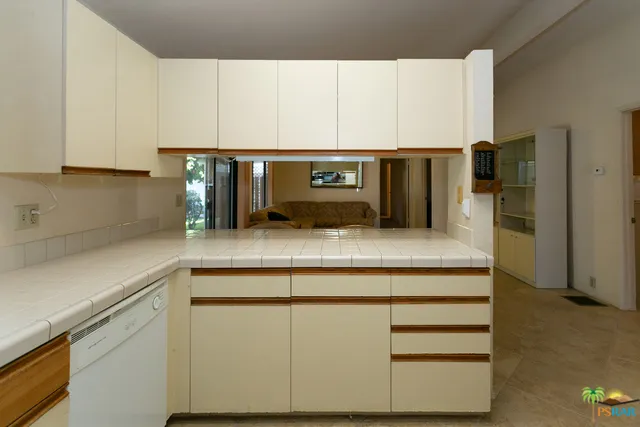 breakfast bar