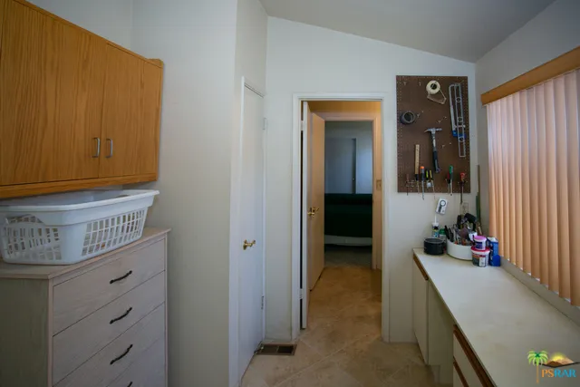 Laundry room with lots of storage