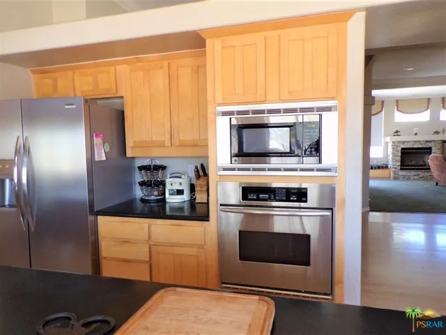 Stainless Appliances Throughout