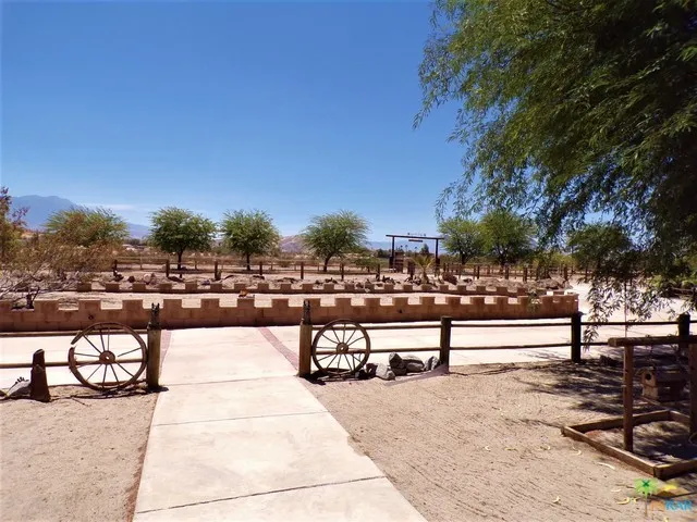 Grand Circular Drive Entry