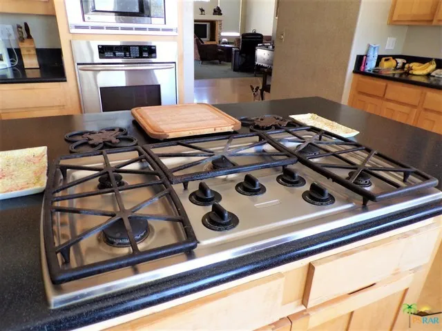 Great Five Burner Cook Top Makes Meals E