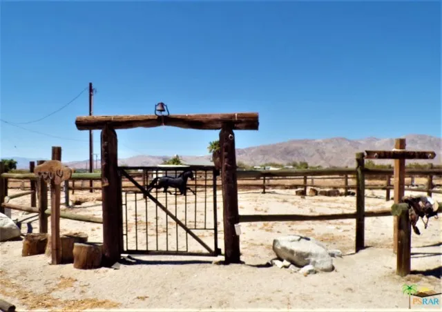 Large Round Pen For Training That Specia