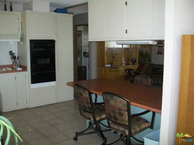 large breakfast bar