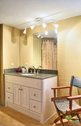Big Master Bath!