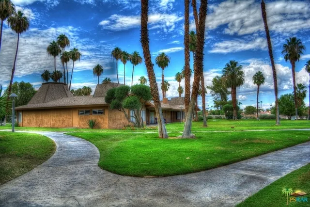 Clubhouse/Office!