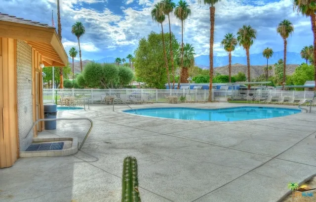Commuinity Pool View!