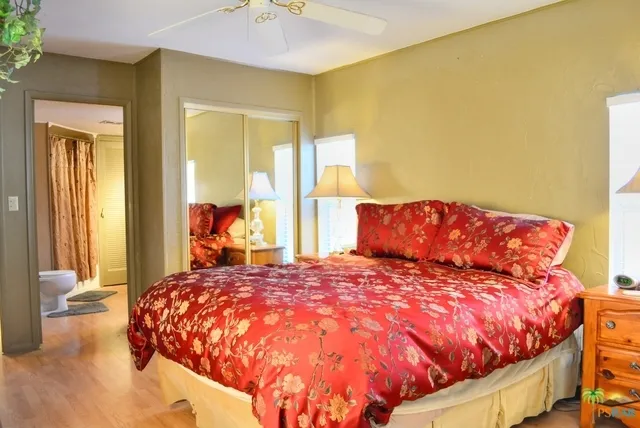 Large Master Bedroom w/2 Closets!