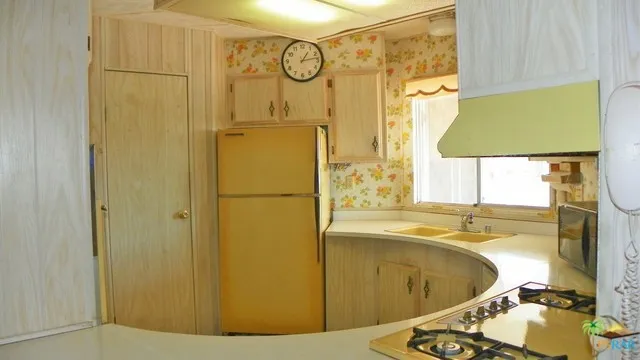 Retro Right Down To The Fridge!