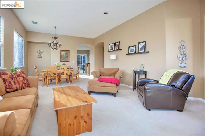 299 Pebble Beach, Brentwood, California 94513-9999