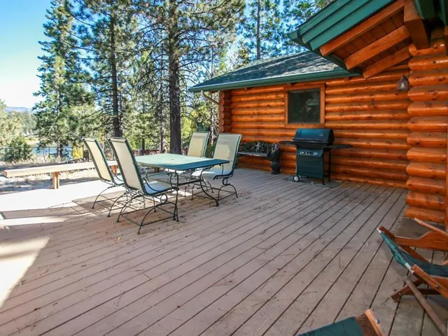 033_Back Deck with Lake View