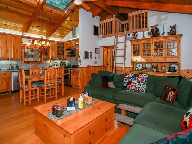 009_Kitchen - Living - Loft