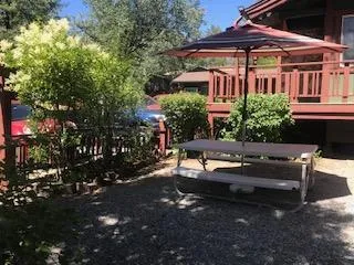 Mt Manor