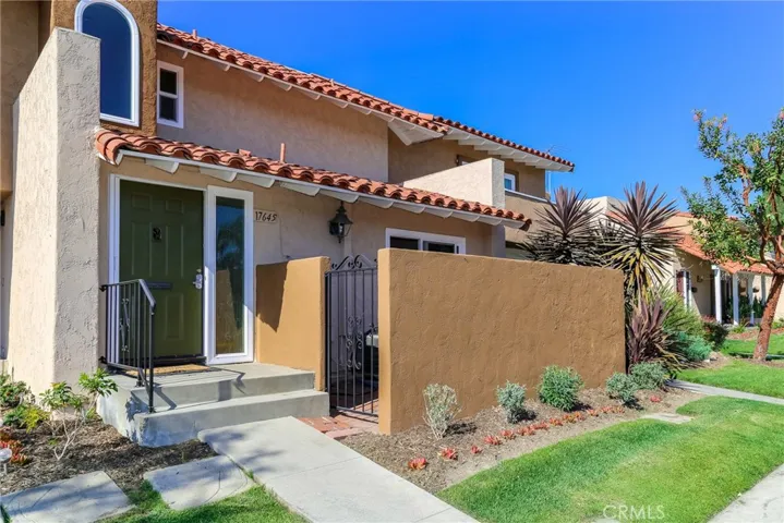 17645 Los Jardines West W, Fountain Valley, California 92708