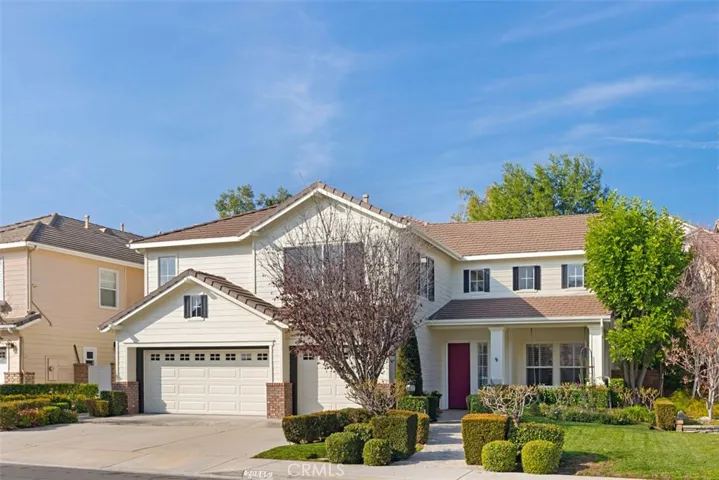 Gorgeous curb appeal!