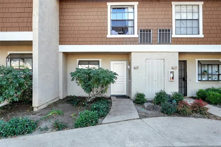 225 Pineview, Irvine, California 92620