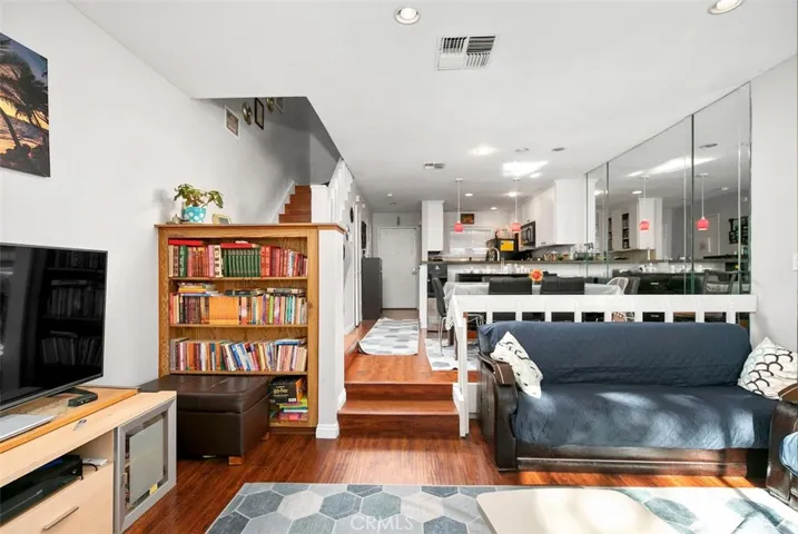 225 Pineview, Irvine, California 92620
