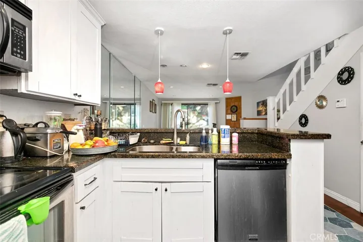 225 Pineview, Irvine, California 92620