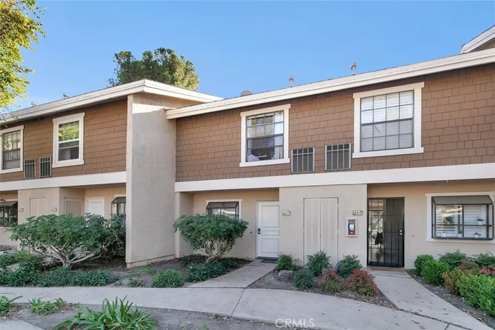 225 Pineview, Irvine, California 92620