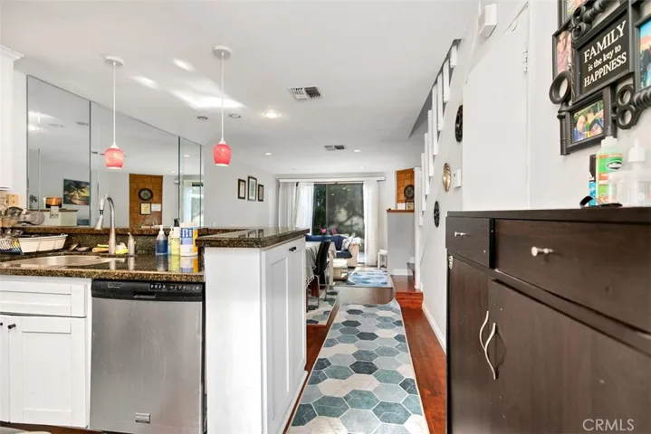 225 Pineview, Irvine, California 92620