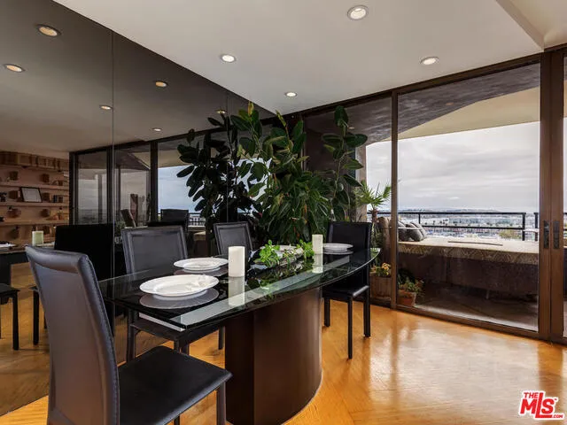 Elegant Dining area